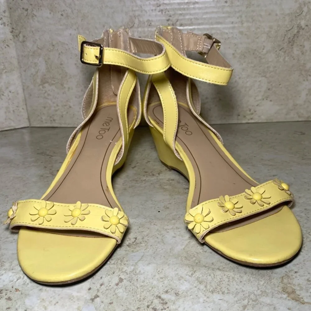 Soft Yellow Floral Wedge Sandals‎ Ankle Strap Back Zipper Closure Summer Casual
